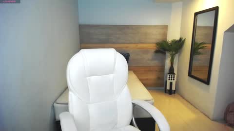 Liseth Fox online show from February 2025 07:54:01 PM