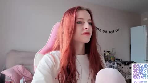 Snapshot of lisiasweet chatting on October 2025 09:19:02 AM Lika online show from October 2025 09:19:02 AM