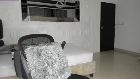 Lissa online show from November 2025 03:38:01 AM