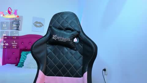 L I S S A  online show from October 2025 03:13:02 AM