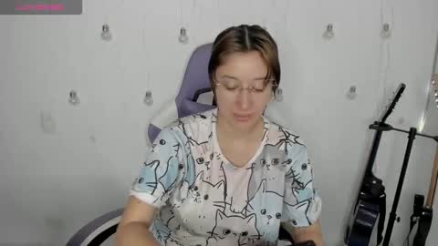 Lissa Kim  online show from February 2026 01:08:02 PM