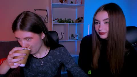 lissa_night online show from October 2025 07:00:01 PM