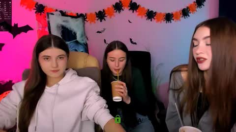 lissa_night online show from October 2025 08:55:02 AM