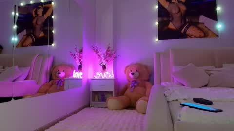 lissa_yassemin online show from December 2024 10:34:02 PM