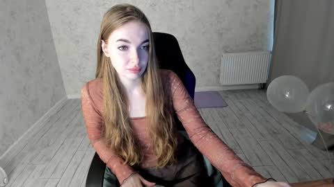 Lissa online show from February 2025 09:43:01 AM