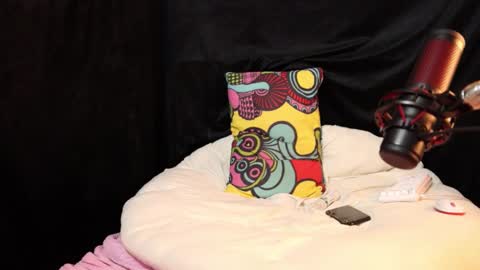 Lissa Ross online show from March 2025 08:20:02 PM