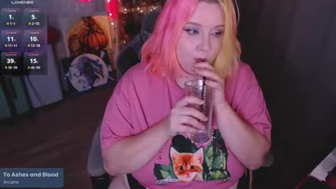 Lissa online show from October 2025 02:06:02 PM