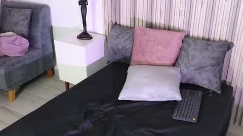 ss  online show from September 2025 08:20:01 PM