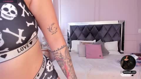 Lissy online show from September 2025 07:30:01 PM