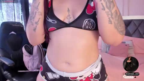 Lissy online show from October 2025 07:01:02 PM