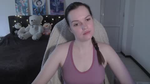 little__flowers online show from November 2025 07:19:01 AM