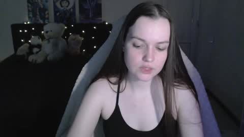 little__flowers online show from April 2026 09:32:02 AM