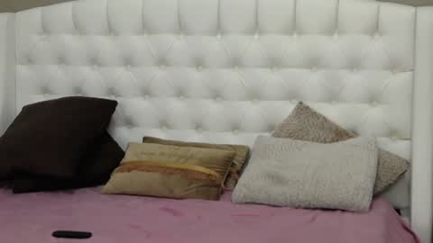 Snapshot of little__iris chatting on January 2025 04:07:02 AM Iris online show from January 2025 04:07:02 AM