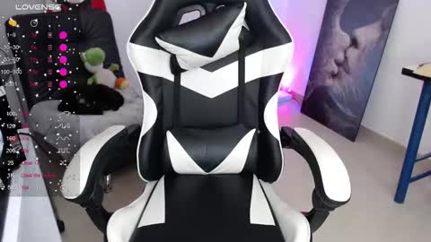 Amelie  online show from February 2026 01:23:01 AM