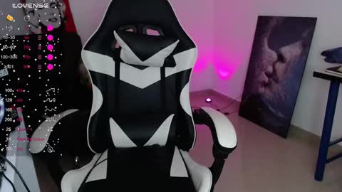 Amelie  online show from February 2026 11:37:01 PM