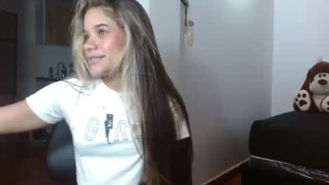 Snapshot of little_babyboo_ chatting on June 2026 01:29:01 AM Catalina online show from June 2026 01:29:01 AM
