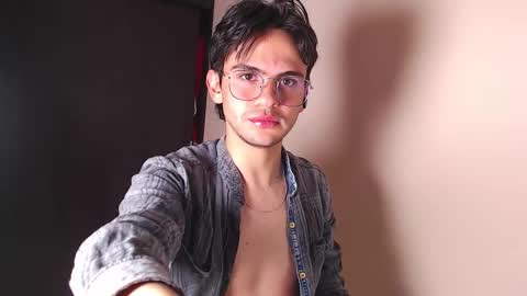 Daniel online show from December 2025 04:06:01 AM