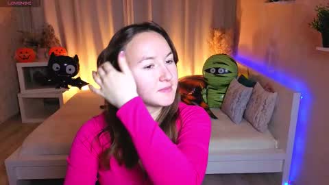 Alexandra online show from October 2025 03:06:02 AM