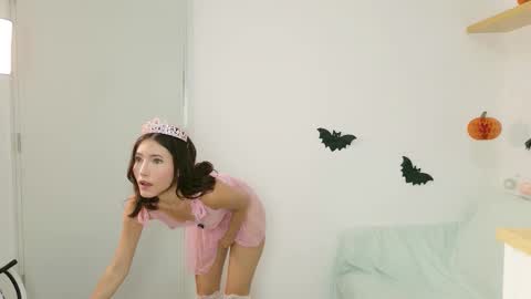 Little Effy online show from October 2025 11:27:02 PM