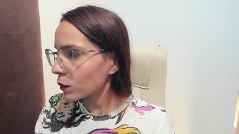 Help me reach 100 likes online show from February 2025 07:02:01 PM