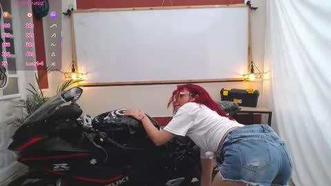 Ellie  online show from March 2026 08:03:02 PM