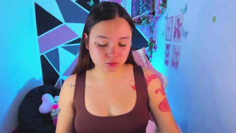 Snapshot of little_emma0 chatting on April 2026 04:41:01 PM Carol online show from April 2026 04:41:01 PM