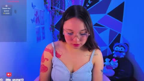 Snapshot of little_emma0 chatting on April 2026 06:43:01 PM Carol online show from April 2026 06:43:01 PM