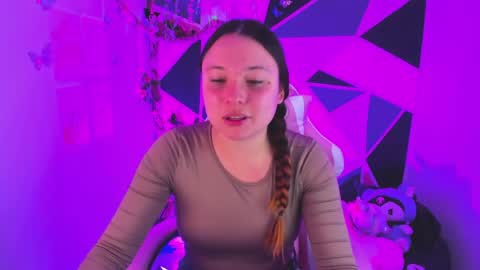 Snapshot of little_emma0 chatting on April 2026 05:18:01 PM Carol online show from April 2026 05:18:01 PM