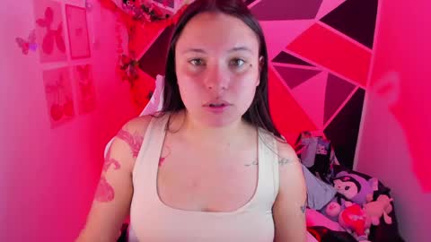 Snapshot of little_emma0 chatting on May 2026 03:42:02 PM Carol online show from May 2026 03:42:02 PM