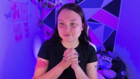 Snapshot of little_emma0 chatting on May 2026 04:46:01 PM Carol online show from May 2026 04:46:01 PM