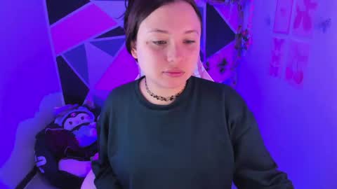 Snapshot of little_emma0 chatting on May 2026 06:05:02 PM Carol online show from May 2026 06:05:02 PM