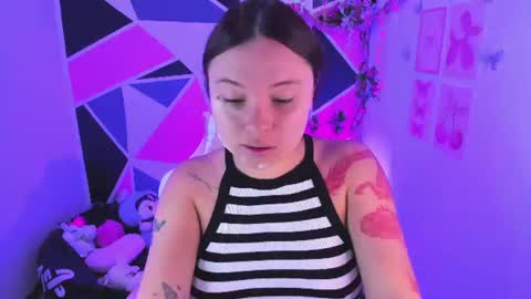 Snapshot of little_emma0 chatting on July 2026 05:05:02 PM Carol online show from July 2026 05:05:02 PM
