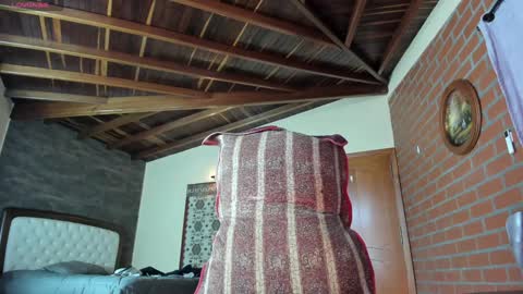 Izzi online show from December 2024 08:37:01 PM