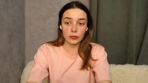 Mia   Im online every day 1530 PM in New York  2030 PM in London online show from December 2024 08:37:02 PM