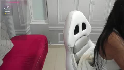 Snapshot of little_naiara chatting on December 2024 09:52:02 AM Katty online show from December 2024 09:52:02 AM