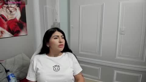 Snapshot of little_naiara chatting on January 2025 05:29:02 AM Katty online show from January 2025 05:29:02 AM
