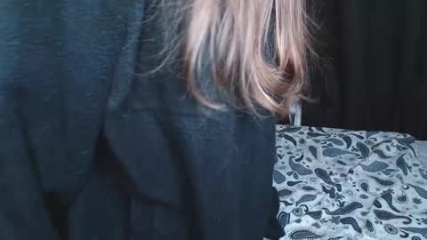 Snapshot of little_owlx chatting on October 2025 08:39:02 PM Alice.. online show from October 2025 08:39:02 PM