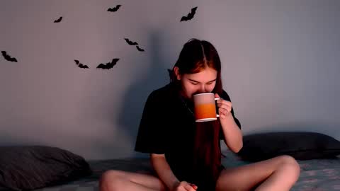 Snapshot of little_owlx chatting on October 2025 03:22:02 PM Alice.. online show from October 2025 03:22:02 PM