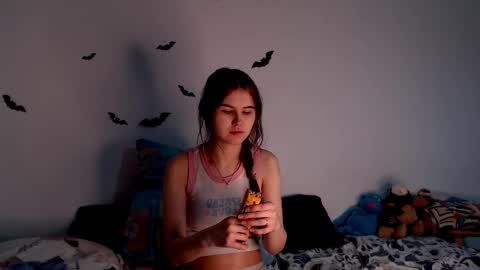 Snapshot of little_owlx chatting on October 2025 03:46:01 PM Alice.. online show from October 2025 03:46:01 PM