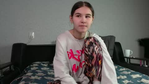 Snapshot of little_owlx chatting on June 2026 10:55:02 PM Alice.. online show from June 2026 10:55:02 PM