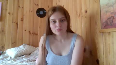 little_shygirl_ online show from September 2025 12:16:02 PM