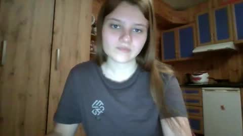 little_shygirl_ online show from September 2025 04:17:02 AM