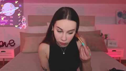 little_siin online show from December 2025 08:09:01 AM