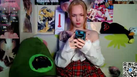 Snapshot of little_sugar_queen chatting on February 2026 10:41:02 PM Akin online show from February 2026 10:41:02 PM