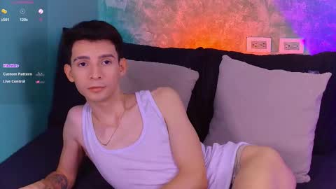 Juan Ferrer online show from October 2025 02:52:01 AM