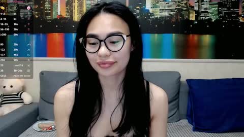 Kwan online show from December 2024 02:06:02 PM