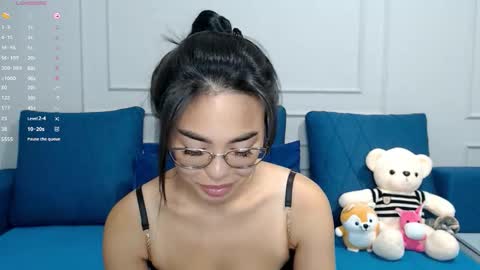 Kwan online show from September 2025 04:54:02 PM