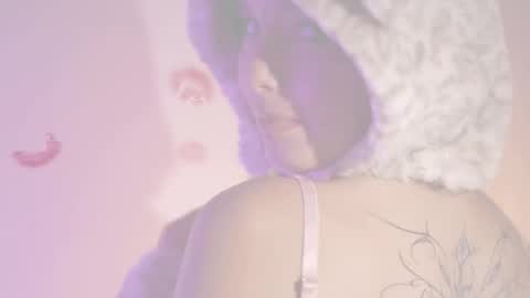 Im your little Velinda  online show from October 2025 06:50:02 PM