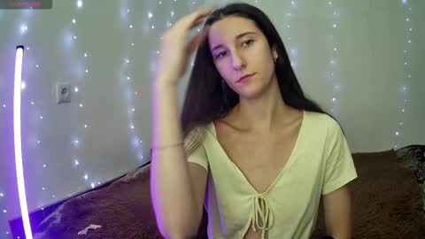 LittleAhWitch online show from December 2025 09:58:02 AM