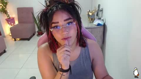 Snapshot of littleangelx_m chatting on January 2025 01:04:02 AM Daniela online show from January 2025 01:04:02 AM